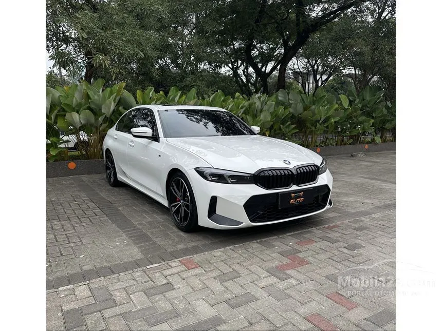 2024 BMW 330i M Sport Pro Sedan