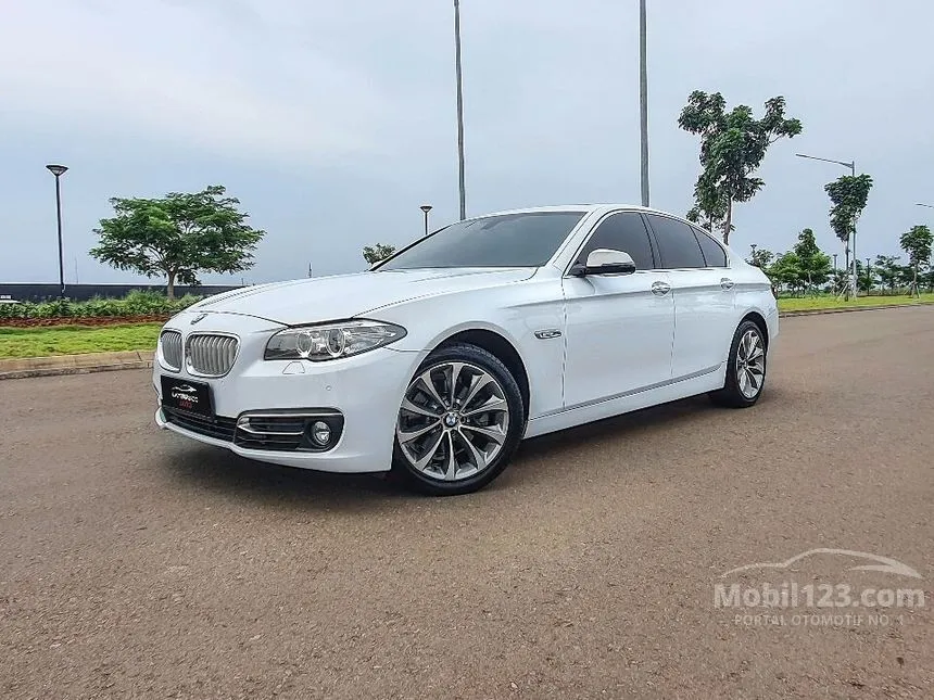 Jual Mobil BMW 520i 2014 Modern 2.0 di Banten Automatic Sedan Putih Rp 345.000.000