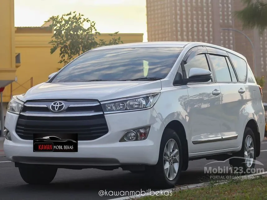 Jual Mobil Toyota Kijang Innova 2022 G 2.4 di Banten Automatic MPV Putih Rp 305.000.000