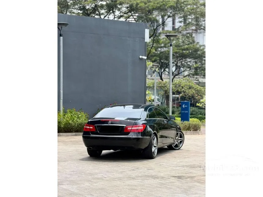 2011 Mercedes-Benz E250 AMG CGI Coupe
