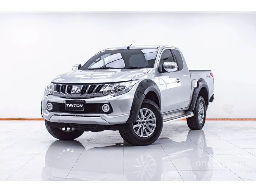 2017 Mitsubishi TRITON GLX Plus Mega Cab Pickup