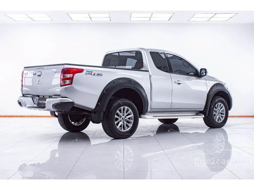 2017 Mitsubishi TRITON GLX Plus Mega Cab Pickup