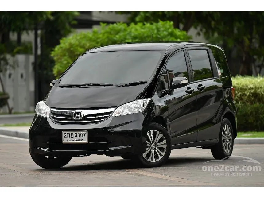 2013 Honda Freed EL Wagon