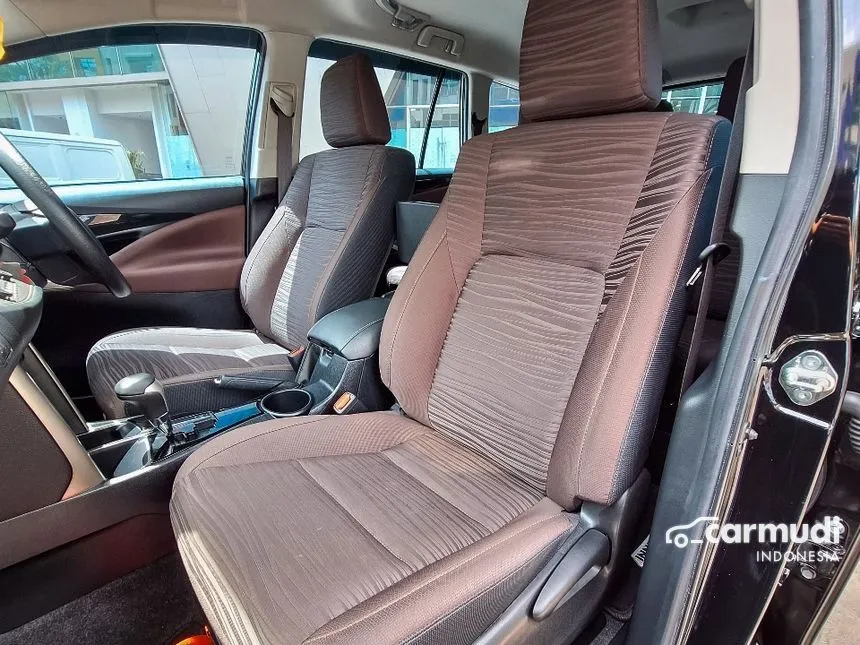 2022 Toyota Kijang Innova V MPV