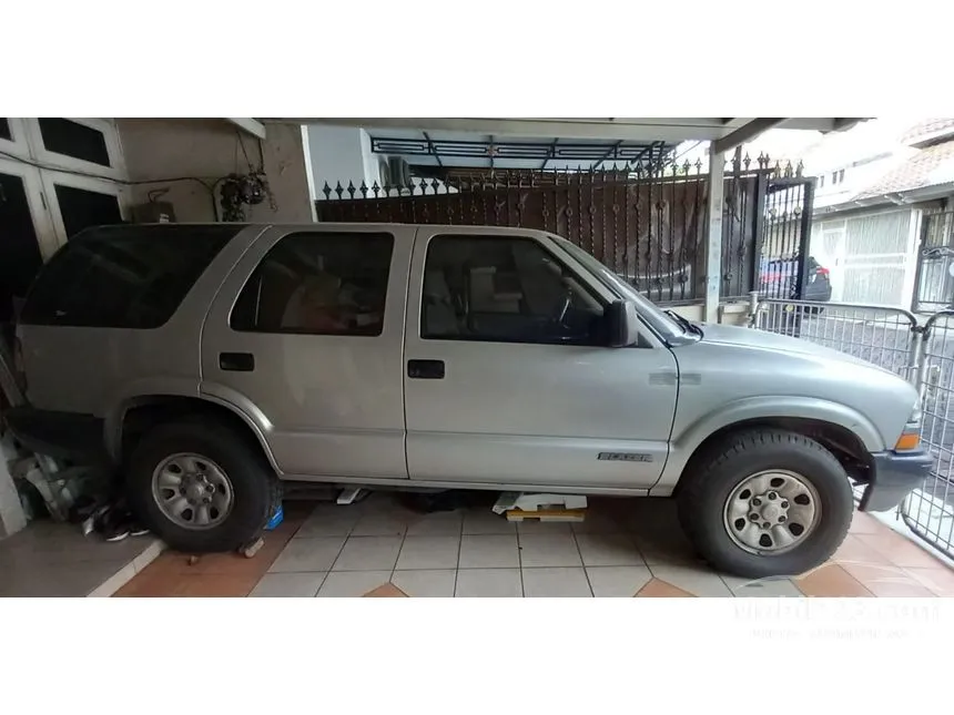 Jual Mobil Opel Blazer 2000 DOHC 2.2 di DKI Jakarta Manual SUV Silver Rp 47.000.000
