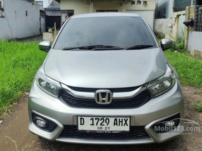 Jual Mobil Honda Brio 2019 Satya E 1.2 di Jawa Barat Automatic Hatchback Silver Rp 150.000.000
