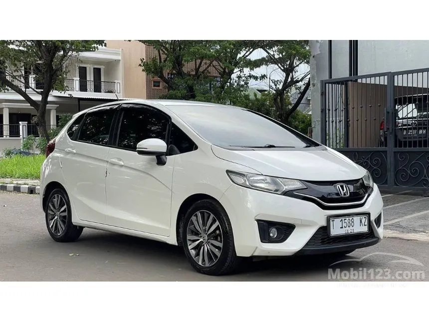 Jual Mobil Honda Jazz 2015 S 1.5 di DKI Jakarta Automatic Hatchback Putih Rp 150.000.000