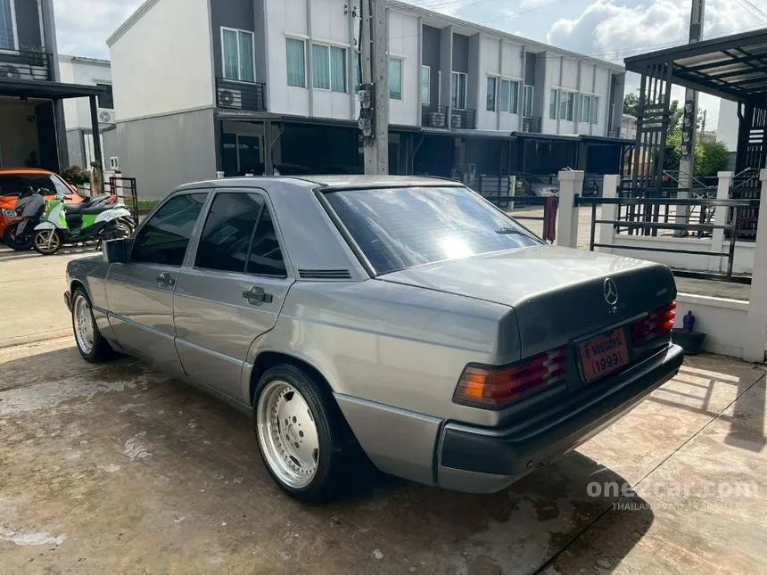 1992 Mercedes-Benz 190E Sedan