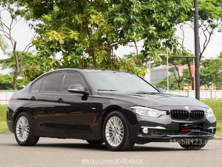 Jual Mobil BMW 320i 2018 Luxury 2.0 di DKI Jakarta Automatic Sedan Hitam Rp 345.000.000