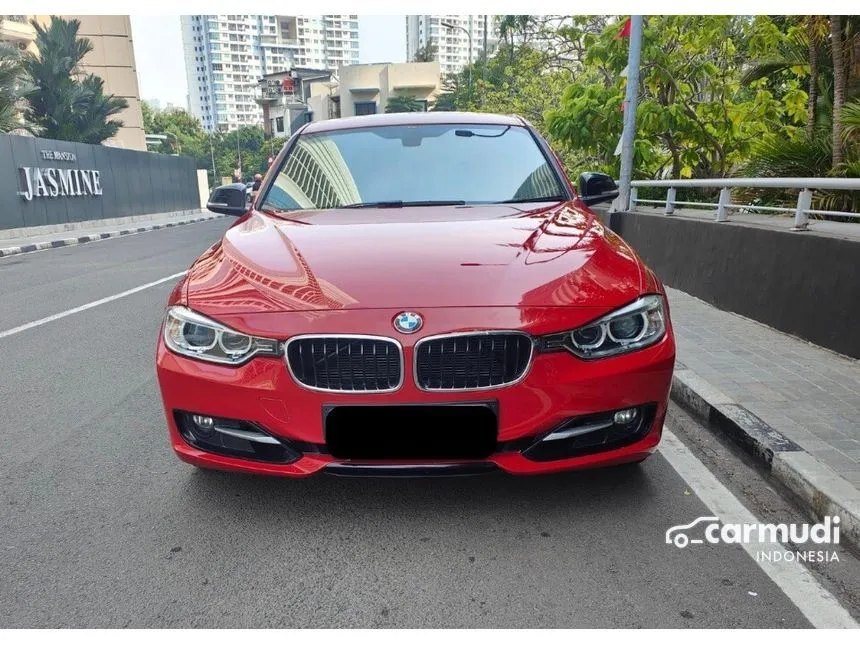 Jual Mobil BMW 320i 2015 M Sport 2.0 di DKI Jakarta Automatic Sedan Merah Rp 360.000.000