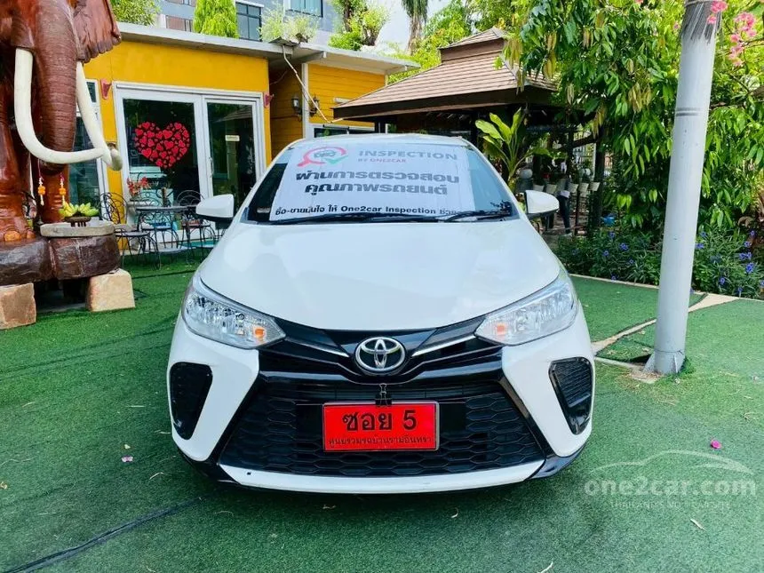 2022 Toyota YARIS Entry Hatchback