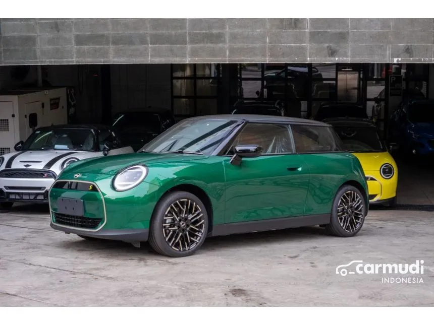 Jual Mobil MINI Cooper 2025 Cooper SE di Jawa Barat Automatic Hatchback Hijau Rp 1.117.000.000