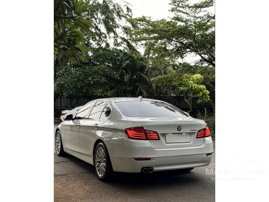 2014 BMW 528i Luxury Sedan