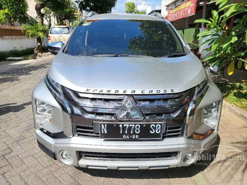Jual Mobil Mitsubishi Xpander 2019 CROSS 1.5 di Jawa Timur Automatic Wagon Silver Rp 229.000.000