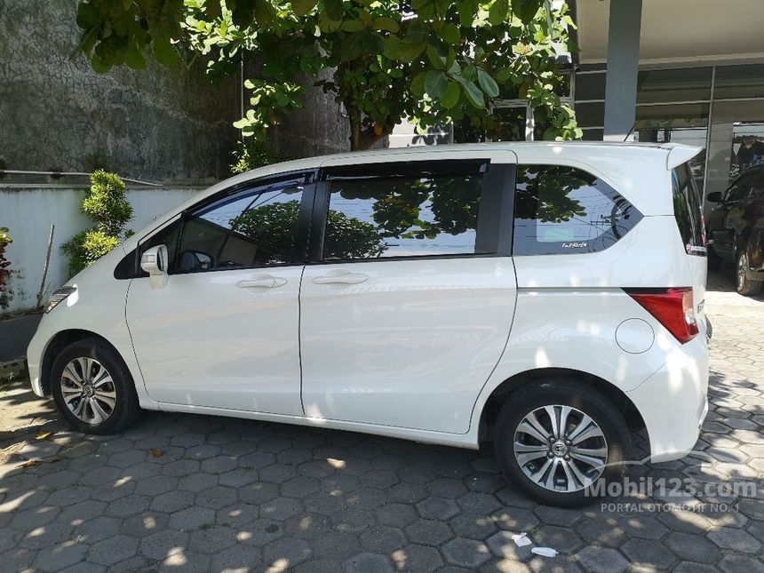 Jual Mobil  Honda  Freed  2012 E 1 5 di Jawa  Tengah  Automatic 