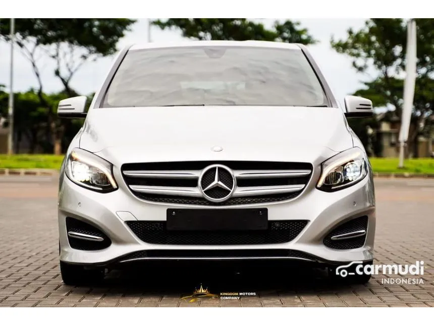 2015 Mercedes-Benz B200 Sport Hatchback