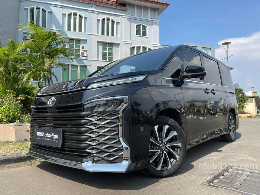 Jual Mobil Toyota Voxy 2022 2.0 di DKI Jakarta Automatic Wagon Hitam Rp 575.000.000