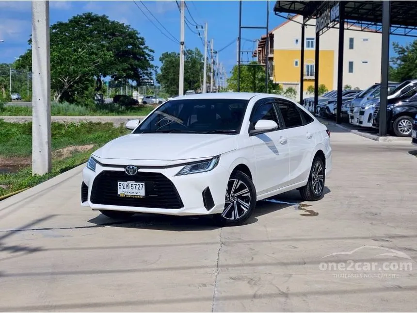 2024 Toyota Yaris Ativ Smart Sedan