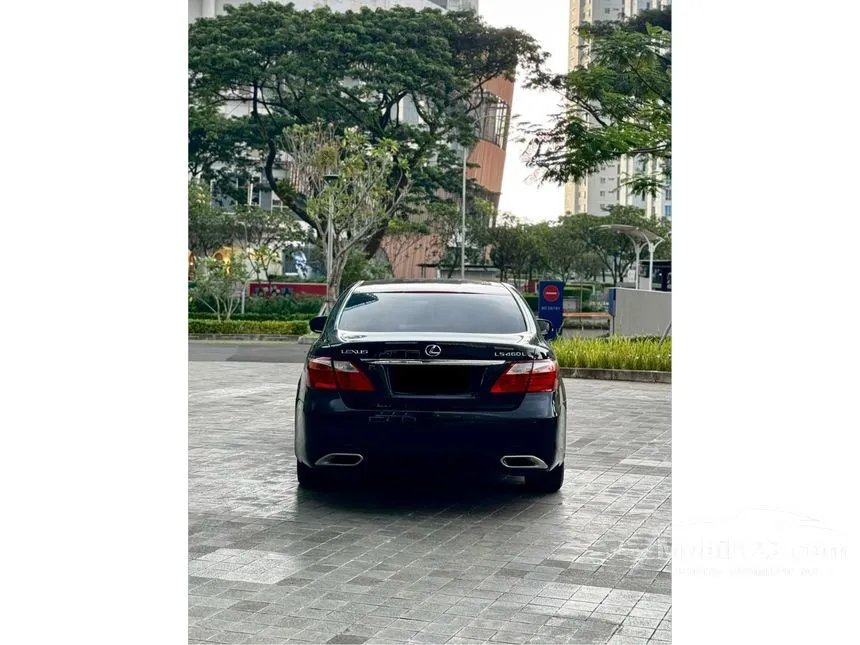 2010 Lexus LS 460L Sedan
