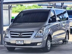 2017 Hyundai H-1 2.5 Touring Van