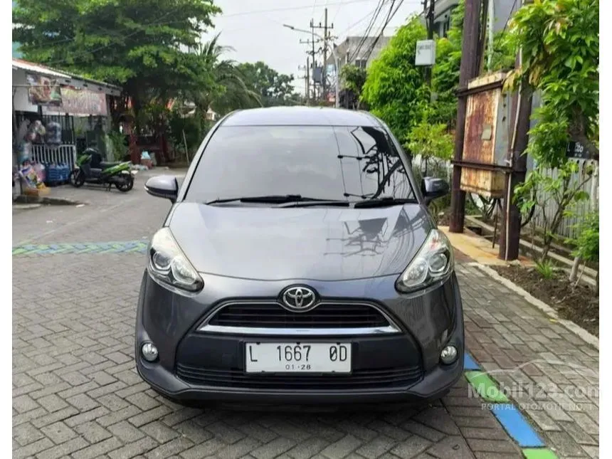 Jual Mobil Toyota Sienta 2017 G 1.5 di Jawa Timur Manual MPV Abu