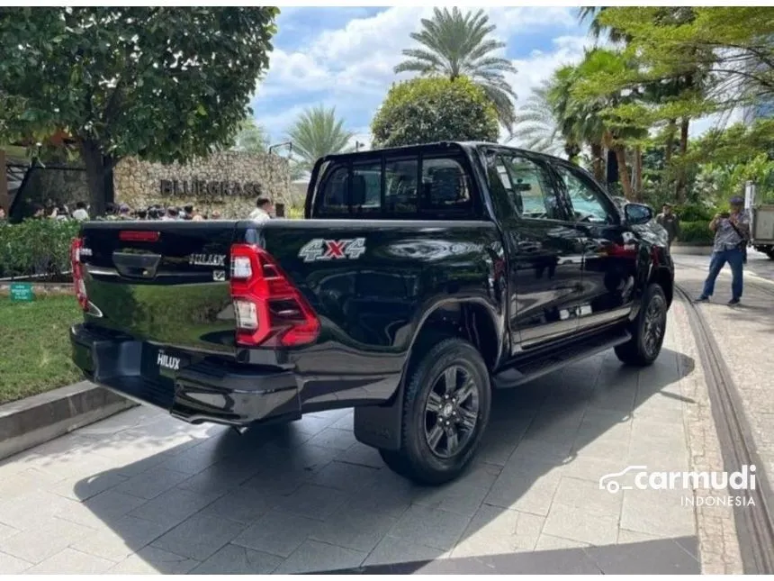 2025 Toyota Hilux V Pickup