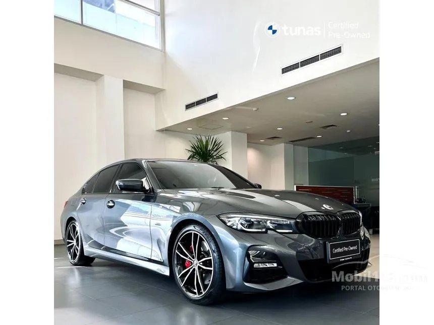 Jual Mobil BMW 330i 2022 M Sport 2.0 di DKI Jakarta Automatic Sedan ...