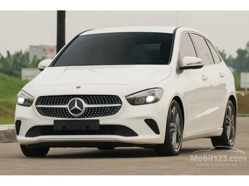 2020 Mercedes-Benz B200 Progressive Line Hatchback