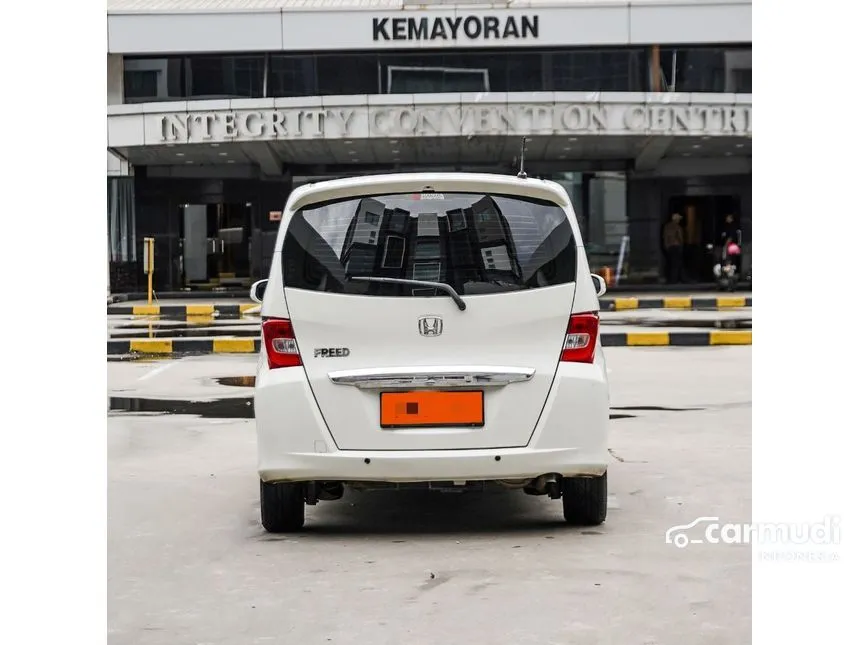 2013 Honda Freed S MPV