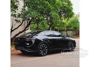 2023 Toyota Crown 2.4 Crossover Hybrid E-Four RS Sedan