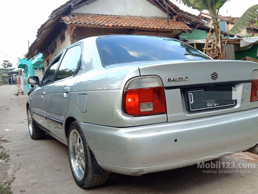 Suzuki baleno 2001