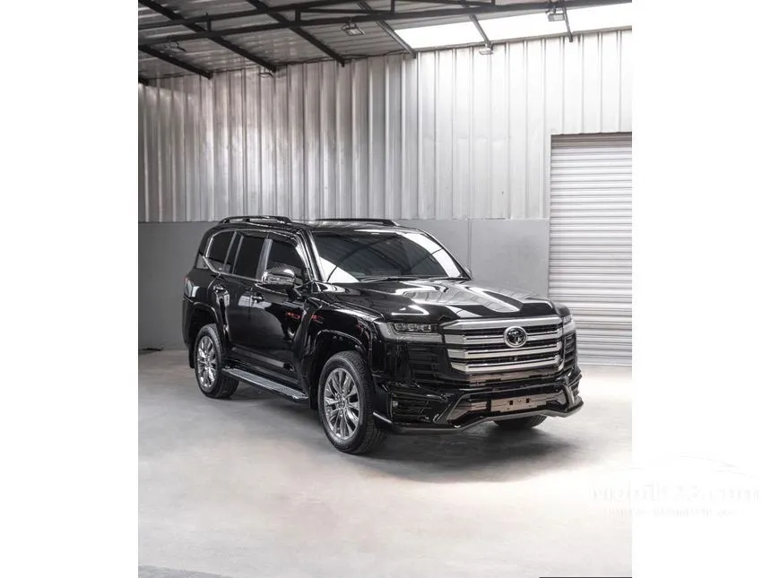 Jual Mobil Toyota Land Cruiser Prado 2024 VXR 2.8 di DKI Jakarta Automatic SUV Hitam Rp 2.683.900.000