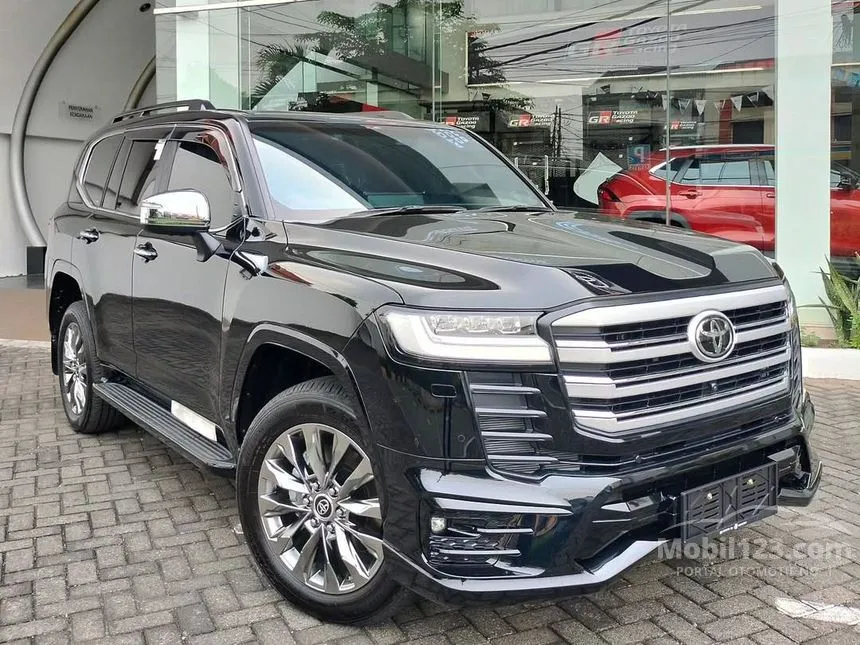 Jual Mobil Toyota Land Cruiser 2024 VX