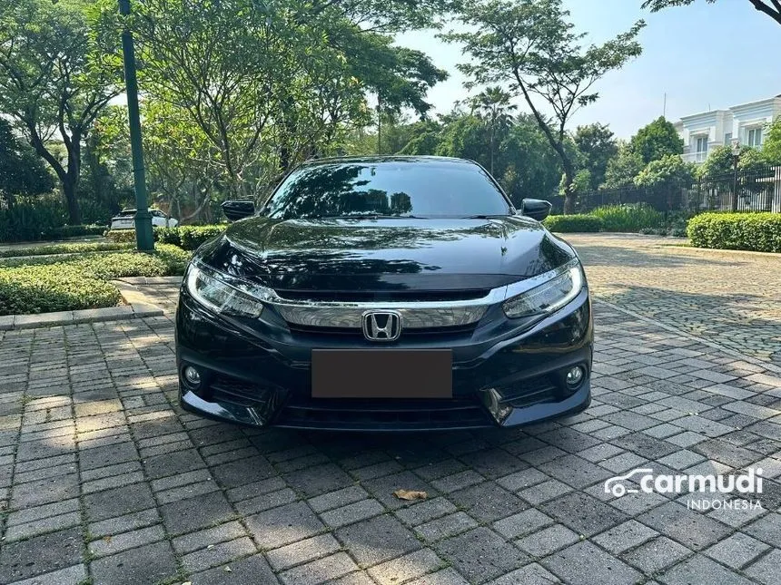 2018 Honda Civic ES Sedan