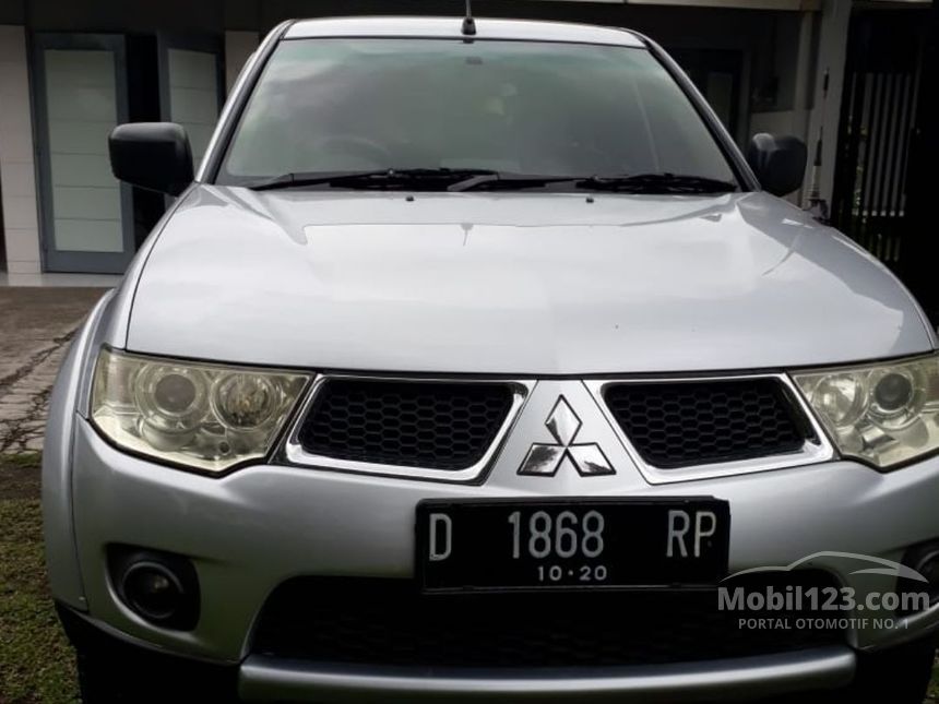 Jual Mobil  Mitsubishi Pajero  Sport 2010  GLX  2 5 di Jawa 