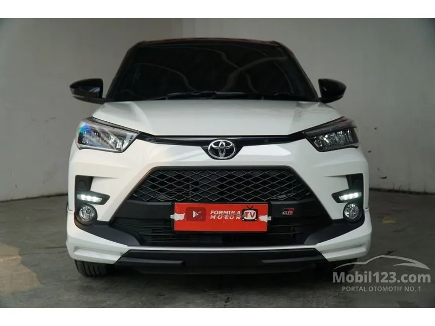 Jual Mobil Toyota Raize 2023 GR Sport 1.0 di Jawa Barat Automatic Wagon Putih Rp 221.000.000