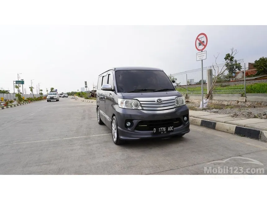 Jual Mobil Daihatsu Luxio 2015 X 1.5 di Jawa Barat Automatic MPV Abu