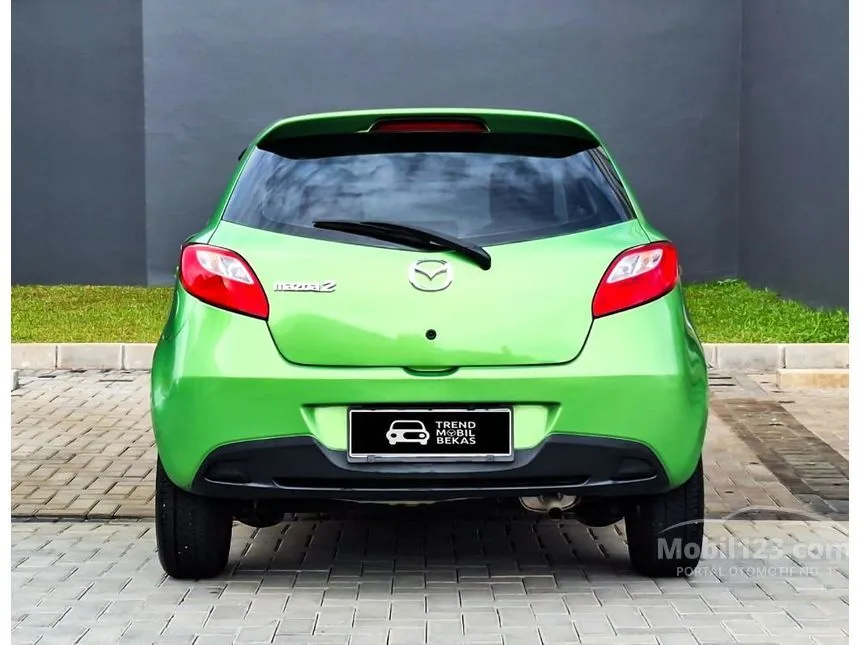2011 Mazda 2 S Hatchback