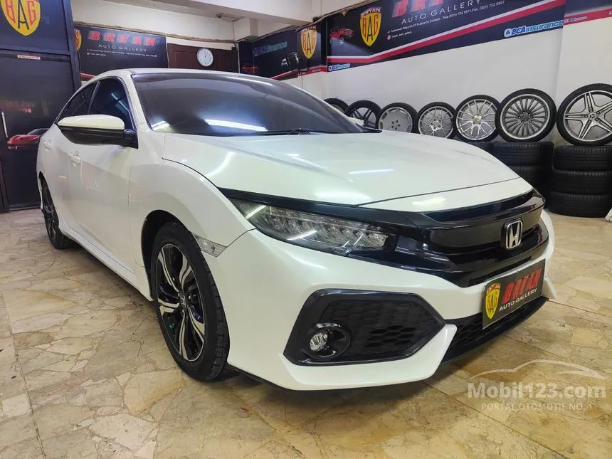 Jual Mobil Honda Civic 2018 E 1.5 di DKI Jakarta Automatic Hatchback Putih Rp 307.000.000