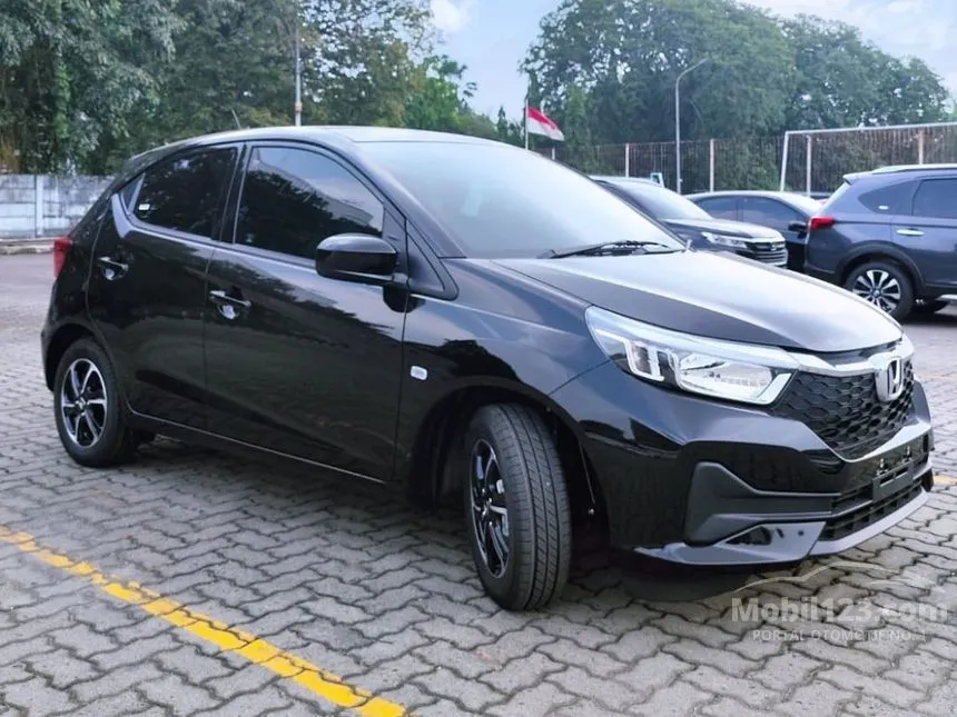 Jual Mobil Honda Brio 2024 E Satya 1.2 di Jawa Barat Automatic Hatchback Hitam Rp 181.000.000