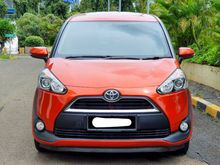 2017 Toyota Sienta 1.5 V MPV orange dp 35 jt saja