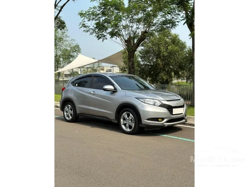 Jual Mobil Honda HR