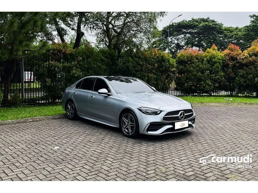 2022 Mercedes-Benz C300 AMG Line Sedan
