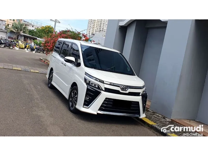 2019 Toyota Voxy MPV