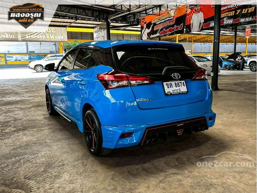 2021 Toyota YARIS Entry Hatchback