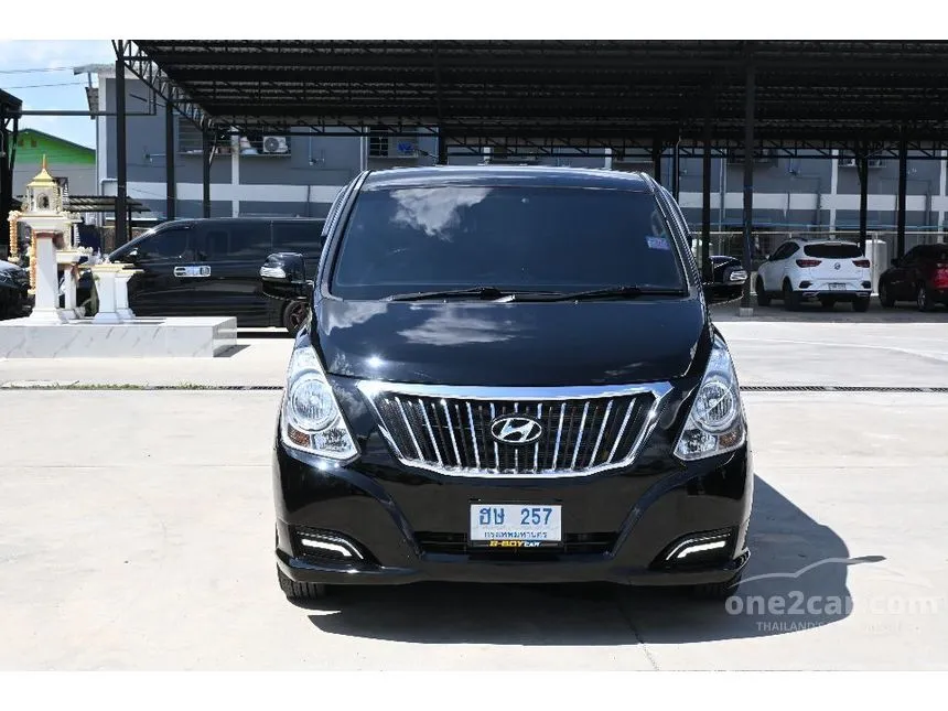 2018 Hyundai H-1 Elite Van