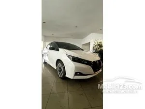 2023 Nissan Leaf (1 Tone) Hatchback