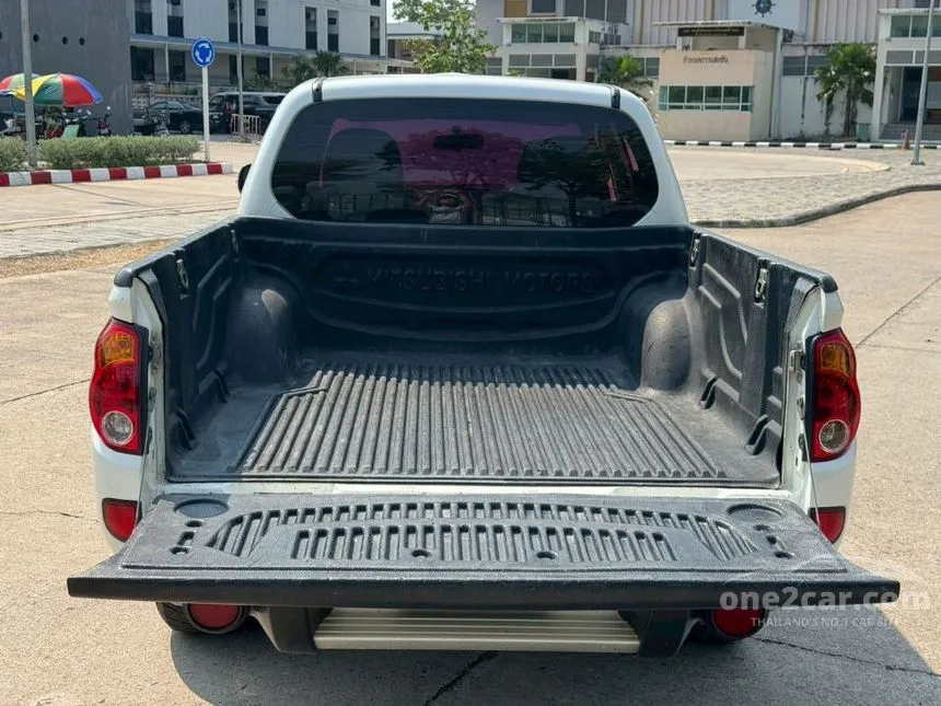 2014 Mitsubishi TRITON GLX Double Cab Pickup