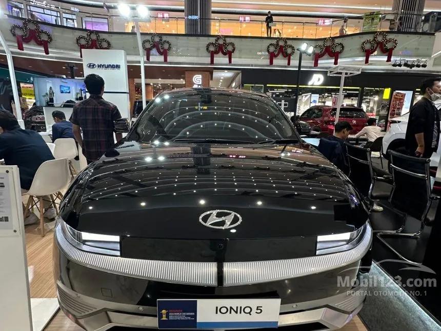 Jual Mobil Hyundai IONIQ 5 2024 Long Range Signature di Jawa Barat Automatic Wagon Hitam Rp 782.000.000