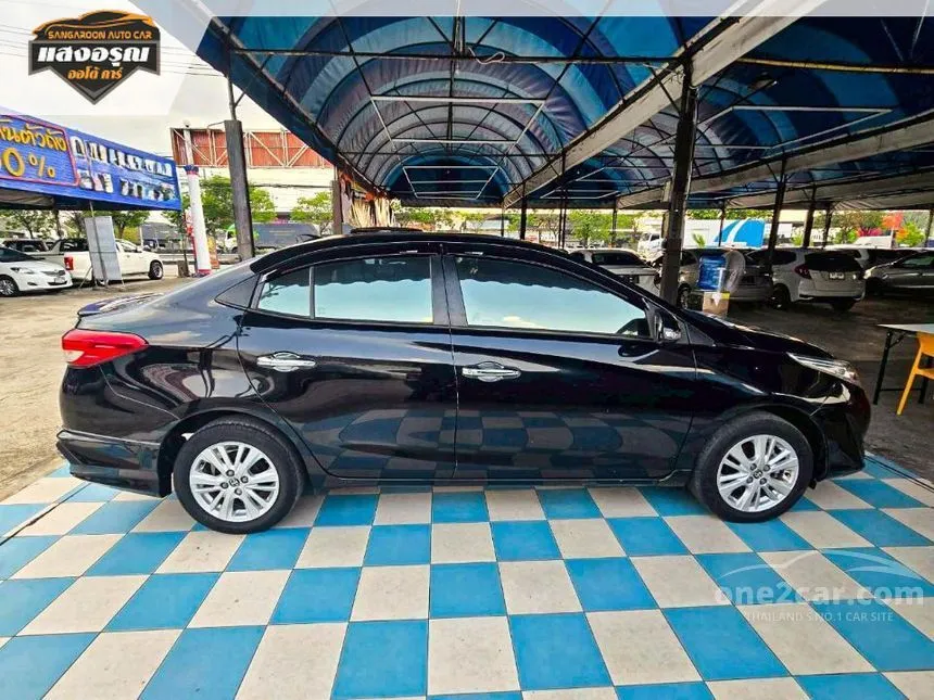 2017 Toyota Yaris Ativ E Sedan